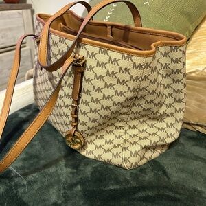 Michael Kors tote